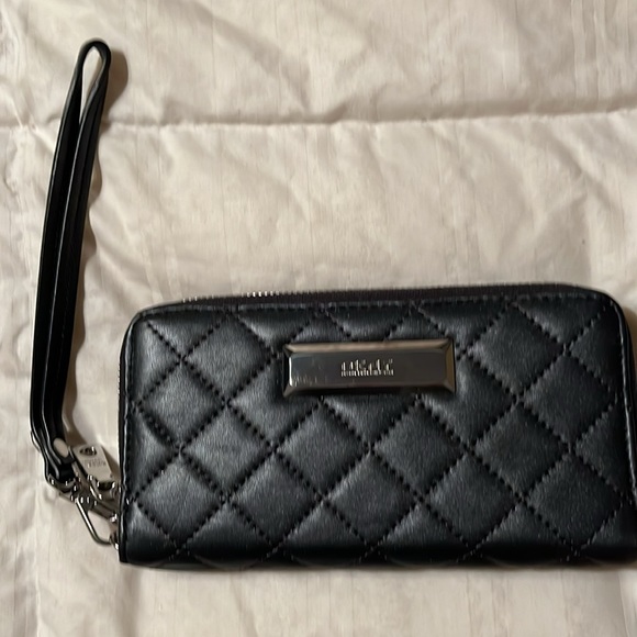 DKNY charcoal grey leather shoulder bag & wallet - Picture 6 of 10